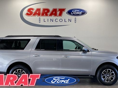 Used 2023 Ford Expedition Max XLT image 1