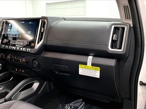 New 2025 Nissan Frontier SV image 33