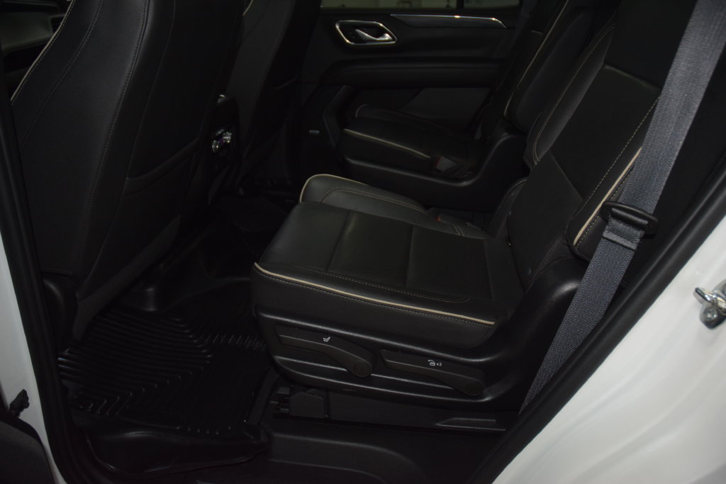 Used 2022 GMC Yukon SLT w/ SLT Luxury Package AWD/4WD image 44