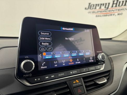 Used 2025 Nissan Altima 2.5 SV FWD image 20