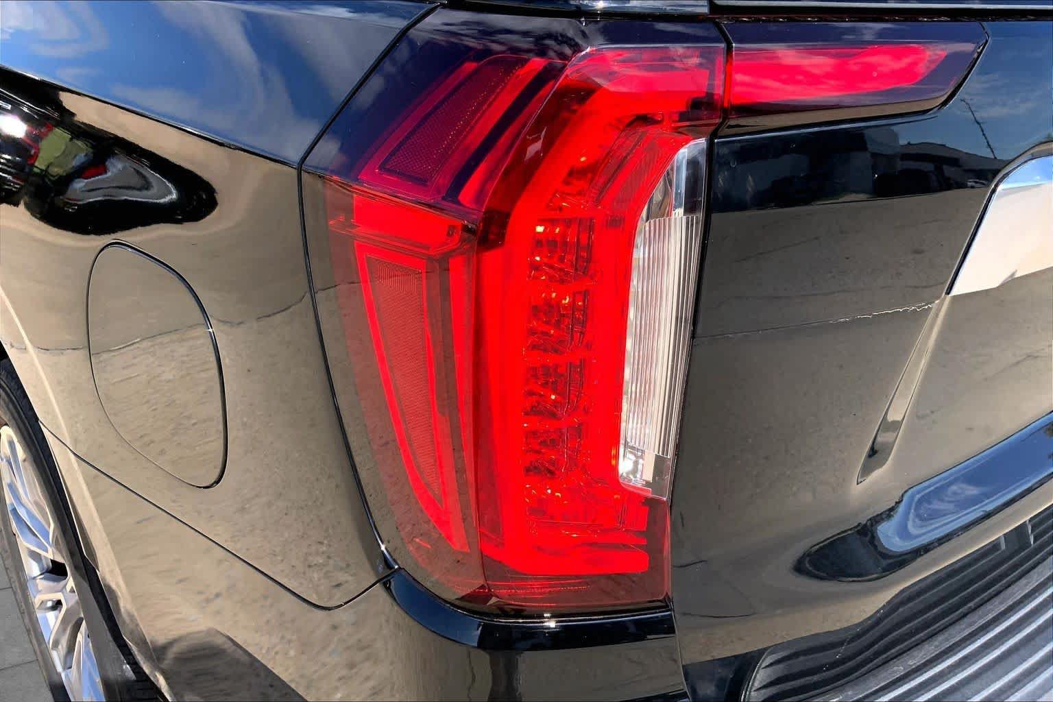 Used 2024 GMC Yukon Denali AWD/4WD image 27