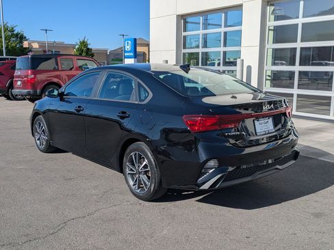 Used 2023 Kia Forte LXS w/ LXS Technology Package FWD image 9