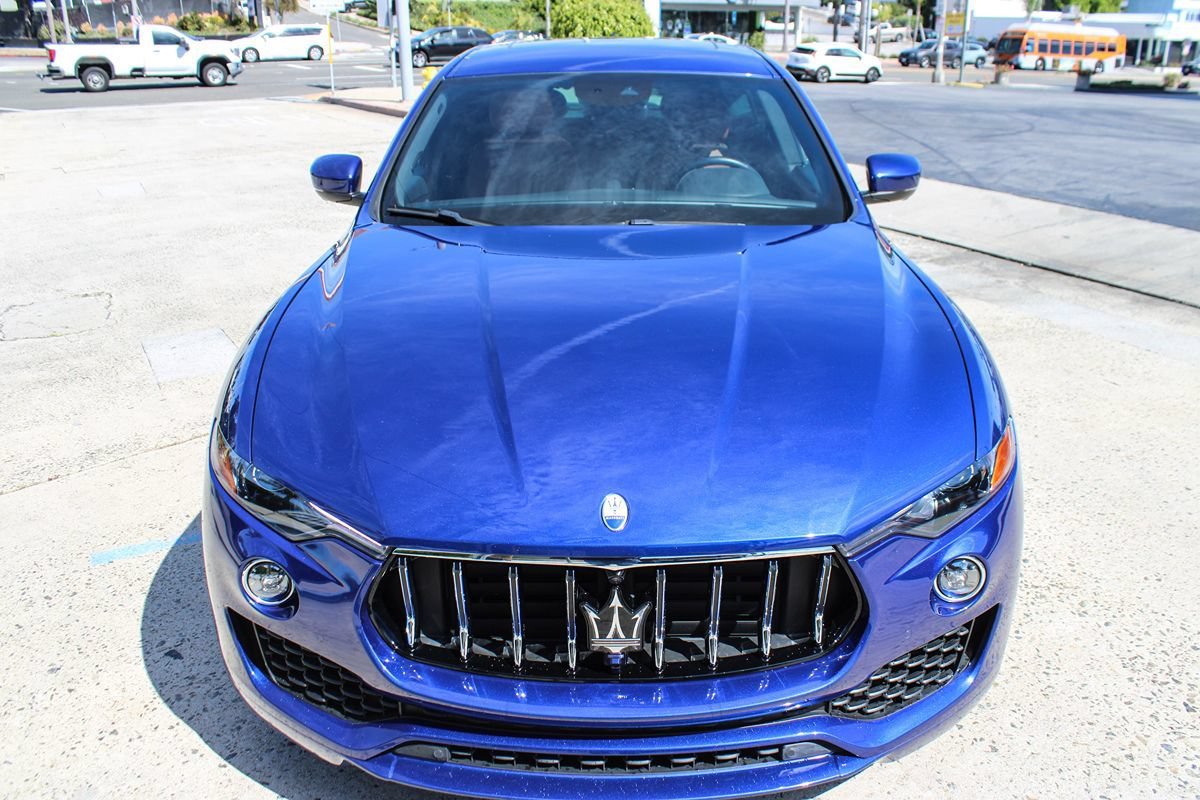 Used 2023 Maserati Levante GT AWD/4WD image 9