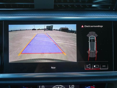 New 2025 Audi Q3 2.0T Premium image 42