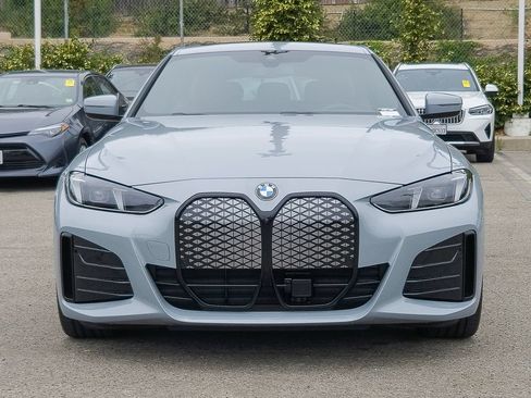 New 2026 BMW i4 xDrive40i w/ M Sport Package AWD/4WD image 2