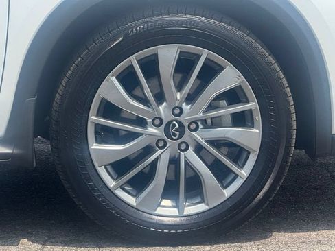 Used 2025 INFINITI QX50 Luxe AWD/4WD image 3
