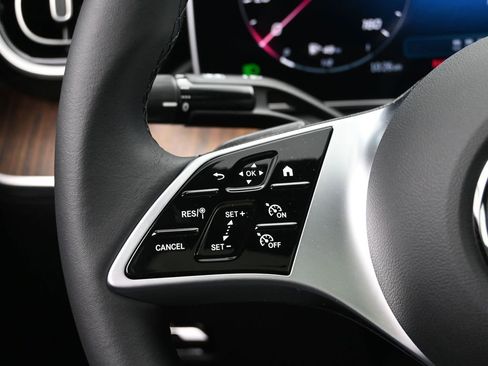 New 2025 Mercedes-Benz C 300 4MATIC Sedan image 11