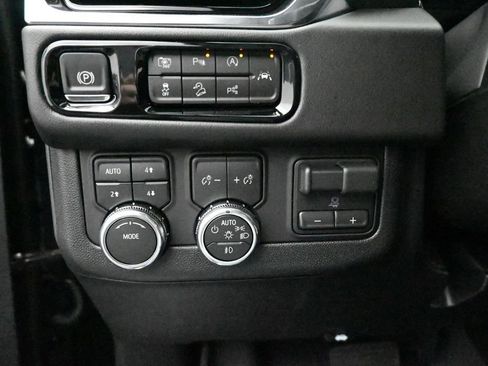 New 2026 GMC Yukon XL Elevation w/ Elevation Premium Package AWD/4WD image 21