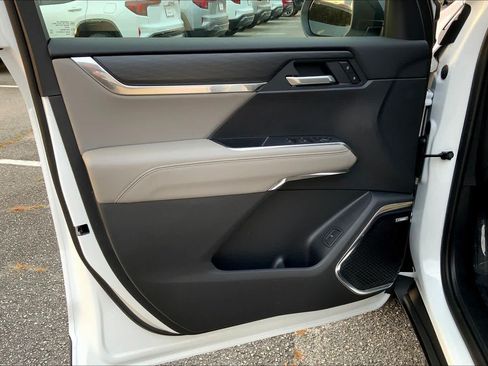 New 2026 GMC Acadia Elevation FWD image 10
