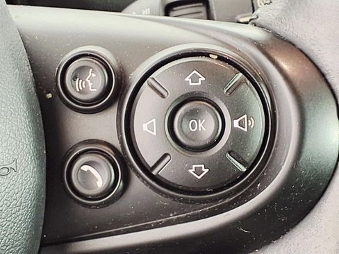 Used 2019 MINI Cooper Countryman w/ Storage Package FWD image 19