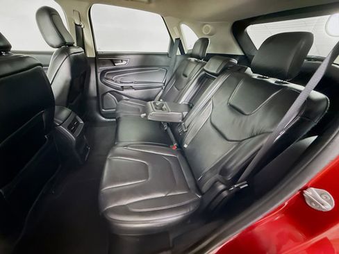 Used 2020 Ford Edge Titanium FWD image 23