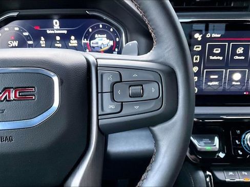 Used 2024 GMC Sierra 1500 AT4 w/ Technology Package image 18