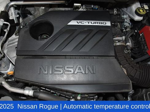 Used 2025 Nissan Rogue SV AWD/4WD image 7