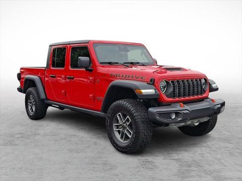 Certified 2026 Jeep Gladiator Mojave AWD/4WD image 7