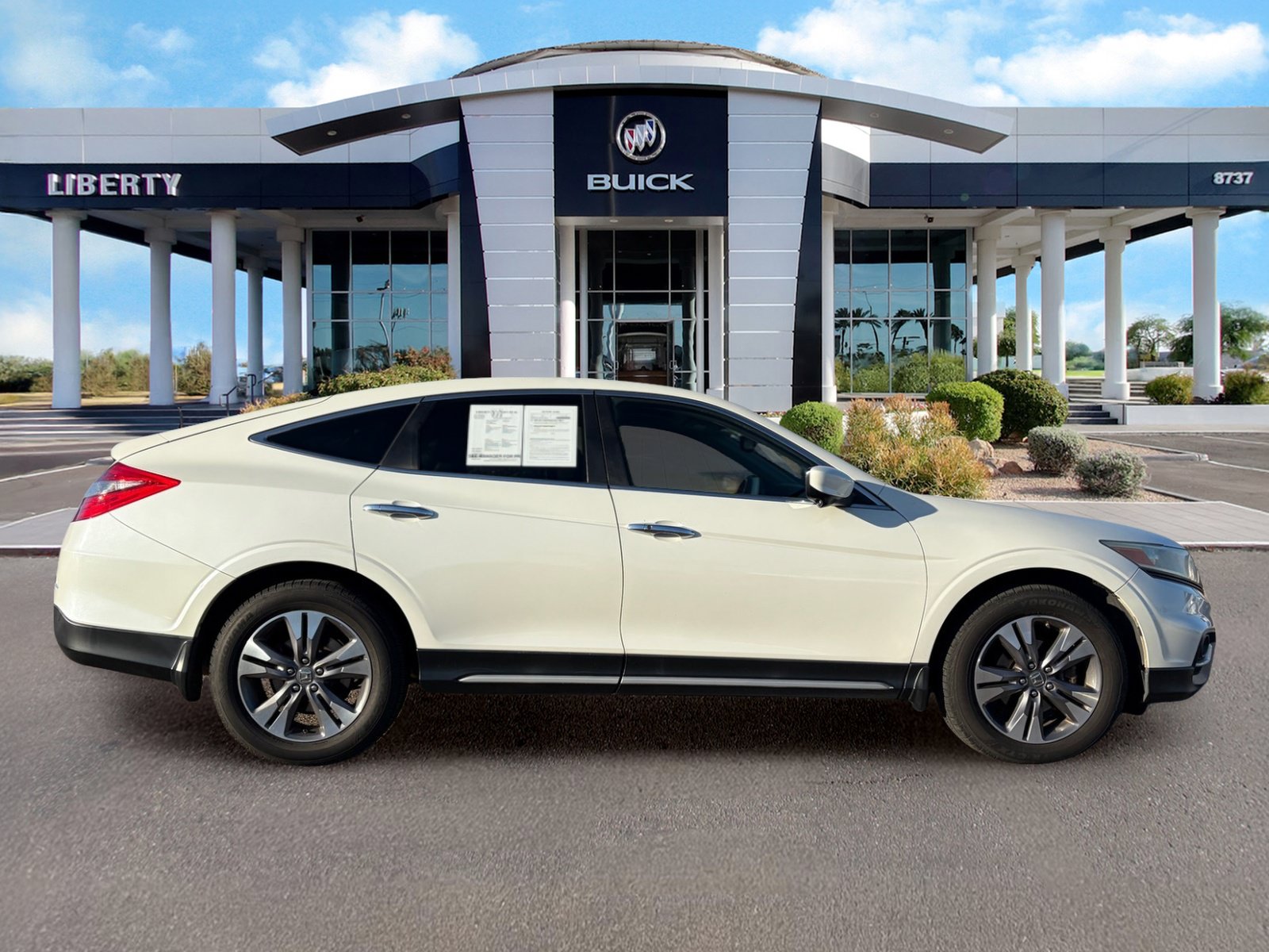 Used 2015 Honda Crosstour EX-L image 3