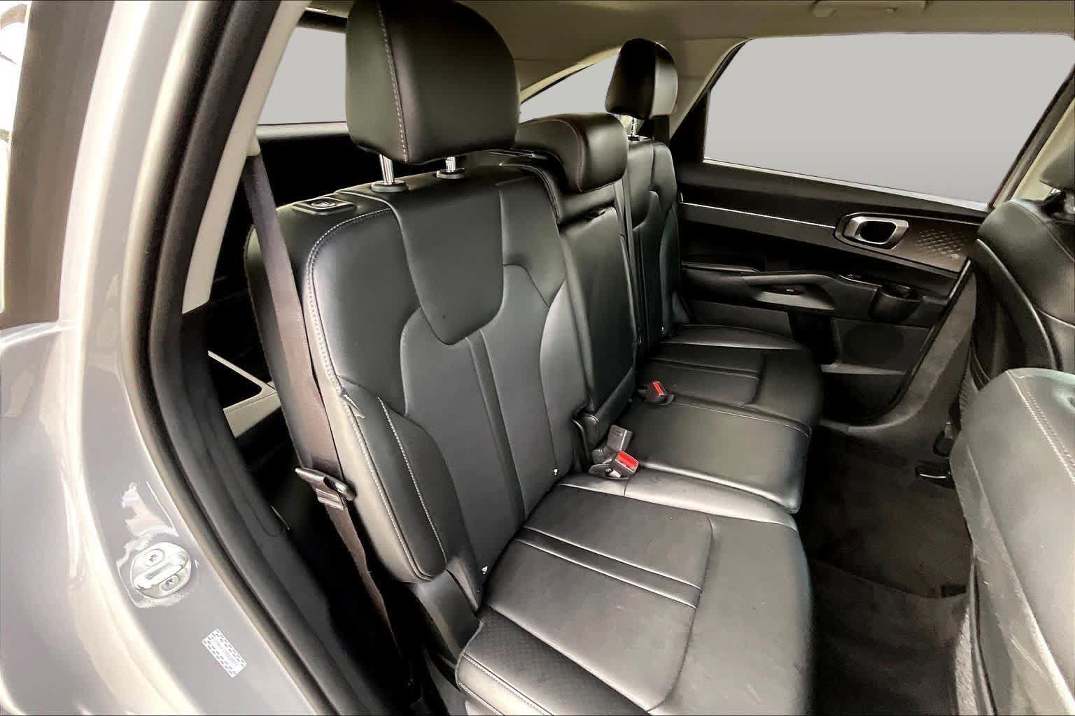 Used 2025 Kia Sorento S w/ Panoramic Sunroof Package FWD image 20
