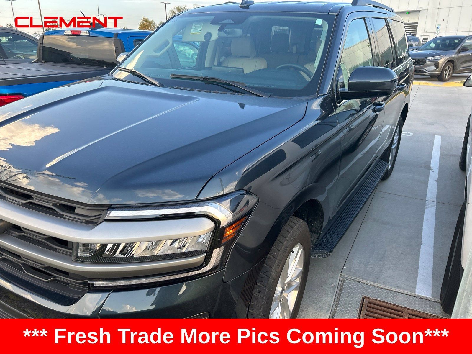 Used 2024 Ford Expedition XLT AWD/4WD image 1