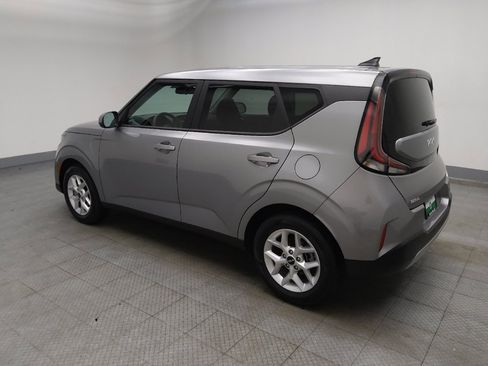 Used 2025 Kia Soul LX w/ LX Technology Package FWD image 3