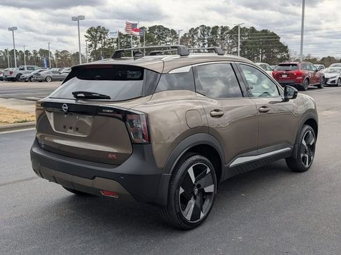 New 2026 Nissan Kicks SR w/ Cold Weather Package FWD image 3