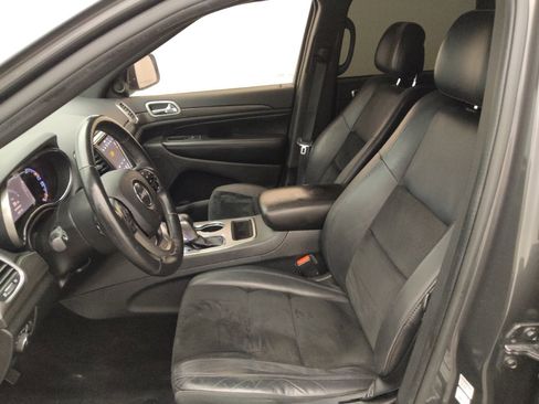 Used 2018 Jeep Grand Cherokee Altitude RWD image 17