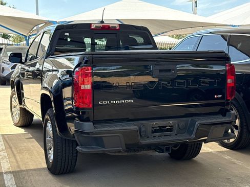 Used 2022 Chevrolet Colorado LT w/ LT Convenience Package AWD/4WD image 8