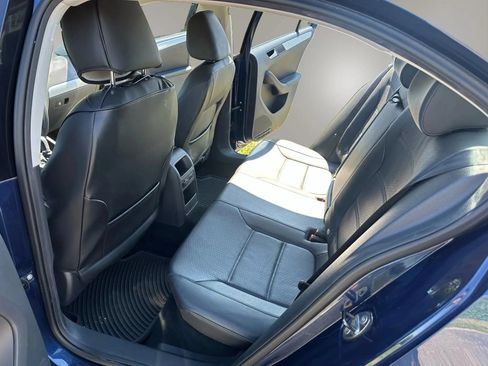 Used 2014 Volkswagen Jetta SE FWD image 16