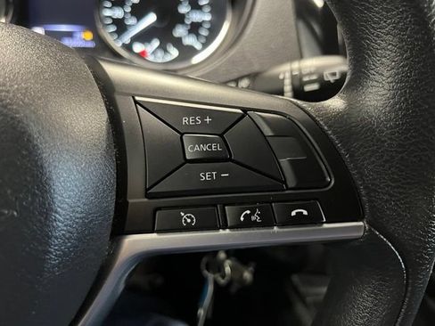 Used 2018 Nissan Rogue Sport S AWD/4WD image 23