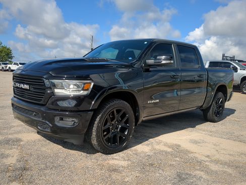 Used 2022 RAM 1500 Laramie AWD/4WD image 6
