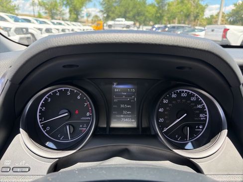 Used 2023 Toyota Camry SE FWD image 12