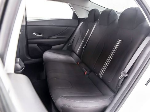 Used 2021 Hyundai Elantra SEL w/ Convenience Package image 29