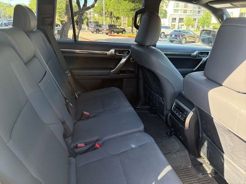 Used 2023 Lexus GX 460 Premium w/ Premium Plus Package AWD/4WD image 6