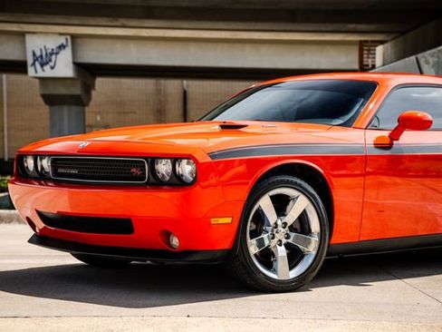 Used 2009 Dodge Challenger R/T RWD image 37