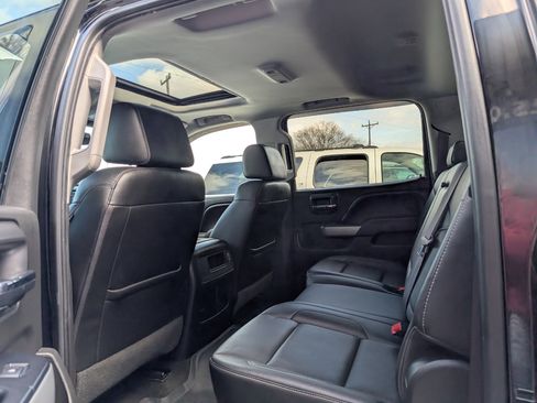 Used 2017 Chevrolet Silverado 1500 LTZ Z71 w/ Midnight Edition image 18