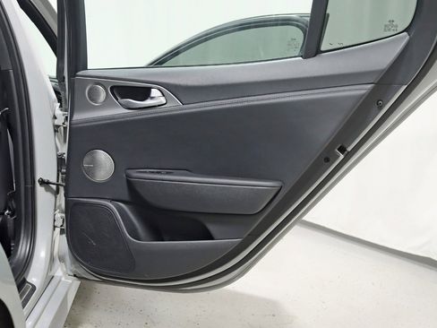 Used 2018 Kia Stinger GT2 image 35