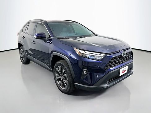 Used 2025 Toyota RAV4 XLE Premium AWD/4WD image 3