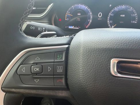 Used 2025 Jeep Grand Cherokee Limited w/ Luxury Tech Group II RWD image 21