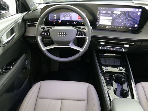 New 2026 Audi Q3 quattro 2.0T AWD/4WD image 5