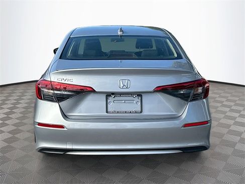 Used 2022 Honda Civic EX image 6