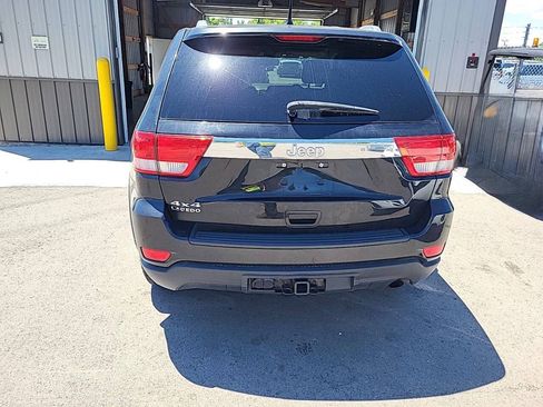 Used 2011 Jeep Grand Cherokee Laredo w/ Security & Convenience Group AWD/4WD image 3