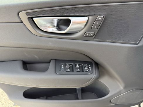 New 2026 Volvo XC60 B5 Plus w/ Protection Package Premier image 15