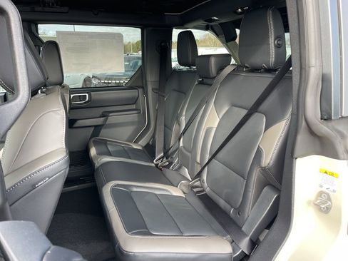 New 2025 Ford Bronco Outer Banks image 17
