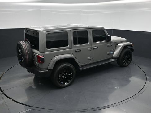 Used 2023 Jeep Wrangler Unlimited Sahara w/ Cold Weather Group AWD/4WD image 38
