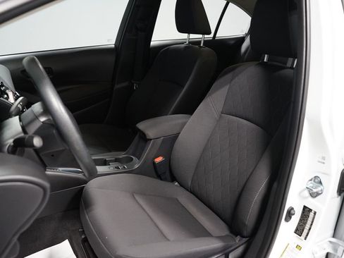 Certified 2025 Toyota Corolla LE image 24