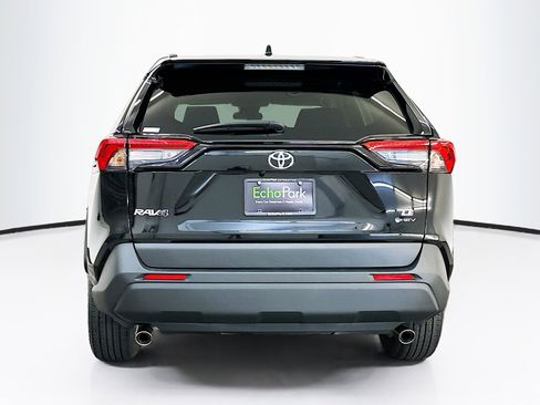 Used 2025 Toyota RAV4 LE image 7