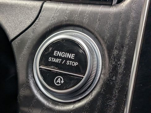 Used 2024 Mercedes-Benz E 350 4MATIC Sedan image 25