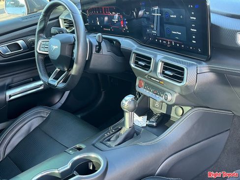 Used 2025 Ford Mustang GT Premium RWD image 12