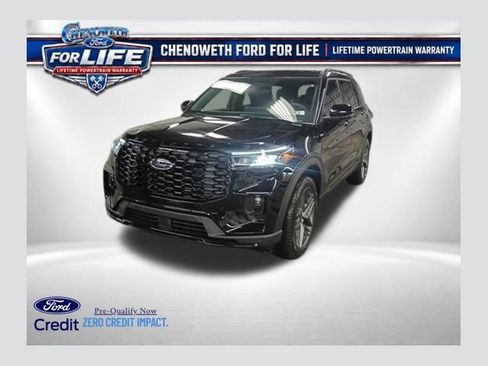 New 2026 Ford Explorer ST-Line w/ ST-Line Street Pack AWD/4WD image 1
