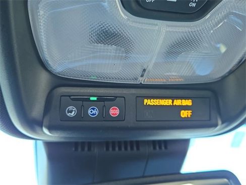 Used 2023 Chevrolet Colorado ZR2 w/ ZR2 Convenience Package III image 25