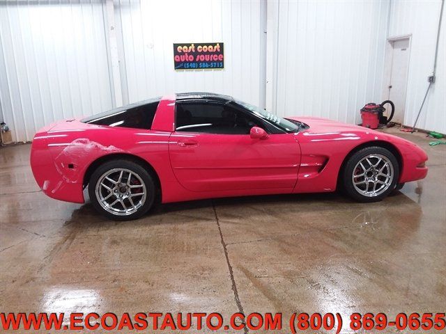 Used 1999 Chevrolet Corvette Coupe w/ Performance Handling Pkg RWD image 2