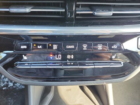 New 2026 Buick Envista Avenir FWD image 17